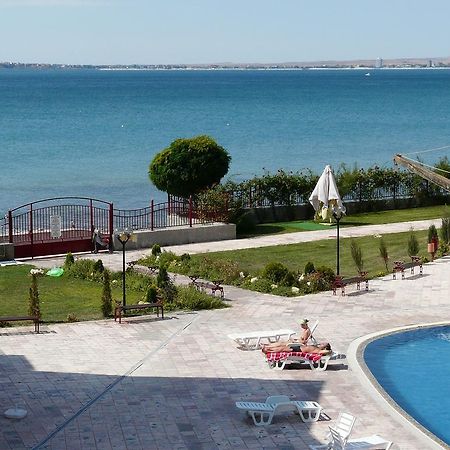 Private Apartments In Privilige Fort Beach النايت المظهر الخارجي الصورة